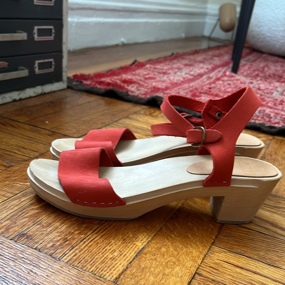 Bryr Sandals size 39